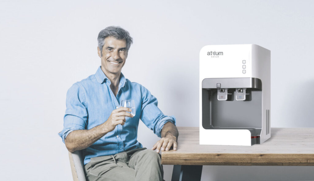 JORGE FERNÁNDEZ CON ATRIUM COOLR