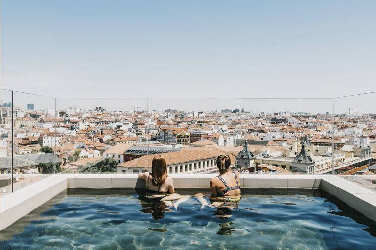 Fuente de agua en Hotel Dear en Madrid