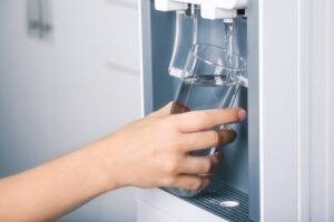 Fuente de agua en casa para mantenerte hidratado